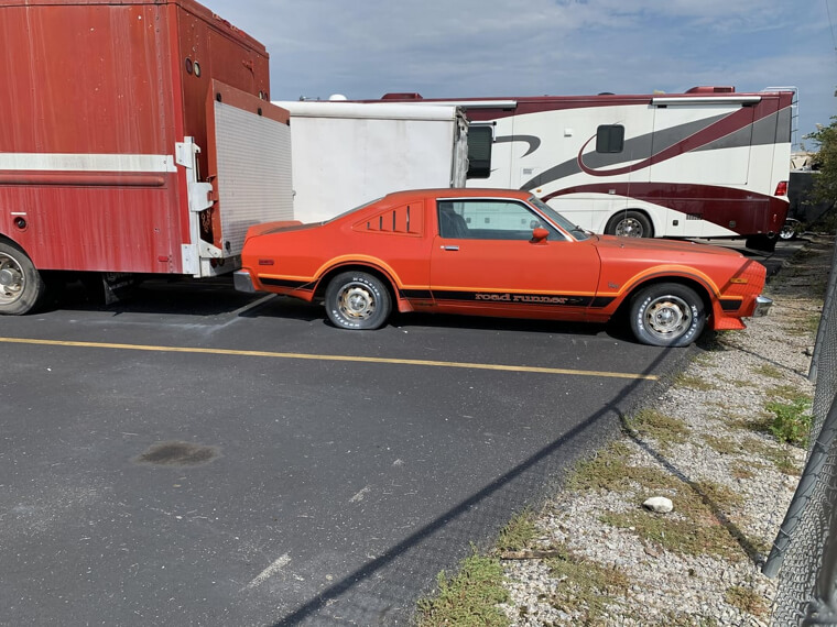 1976 Plymouth Volare Road Runner