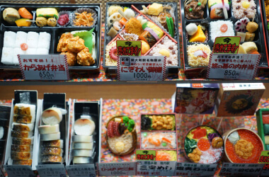 These Restaurants Served Food in Unusual Ways, and Diners Weren't Loving It