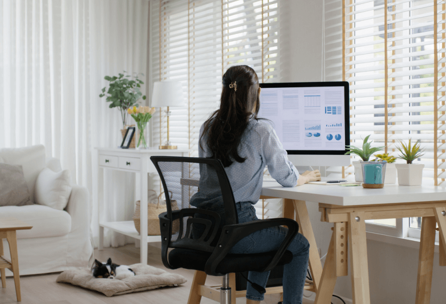 10 Essential Desk Upgrades for a High-Performance Home Office