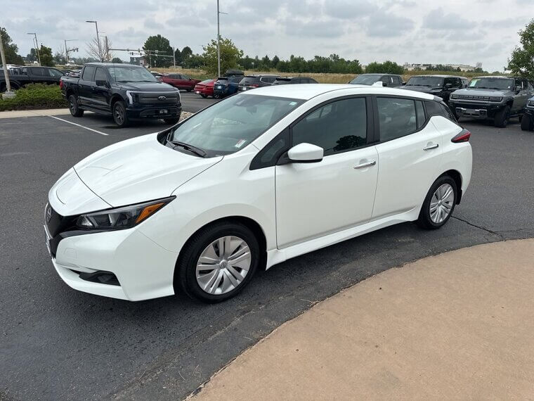 2025 Nissan Leaf