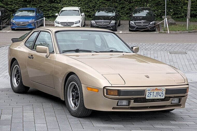Porsche 944 (1982–1991)