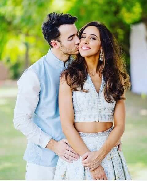Kevin Jonas and Danielle Deleasa