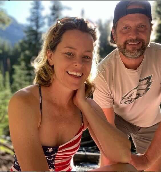 Elizabeth Banks and Max Handelman