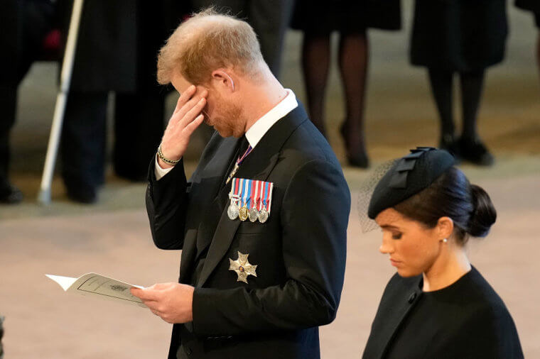 Le Pidieron A Harry Que No Llevara A Meghan Cuando La Reina Estaba En Su Lecho De Muerte