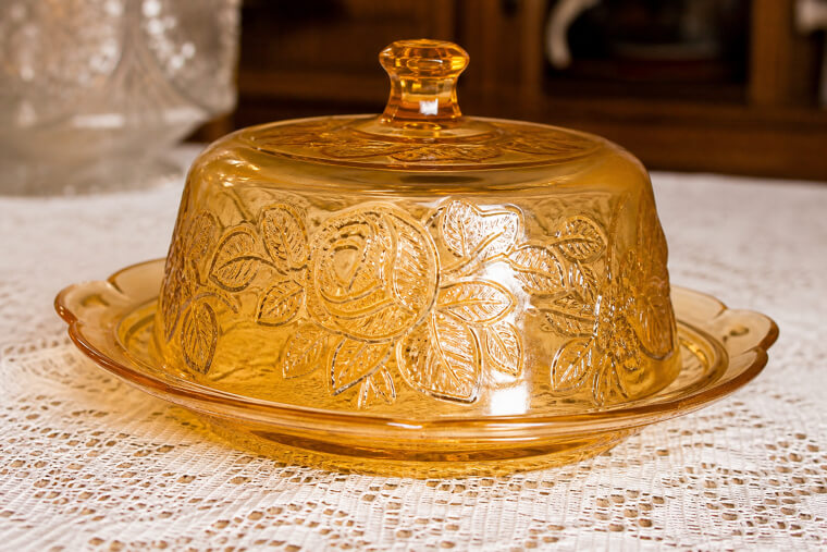 Sharon Amber Cheese Dish Tops $200