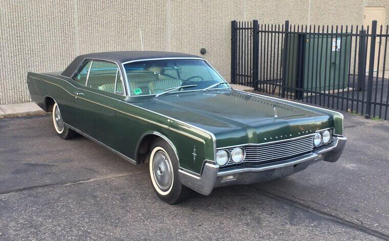 Lincoln Continental - 7.6L