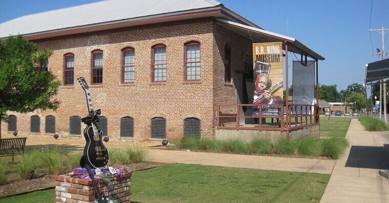 Indianola, Mississippi: -10.8%