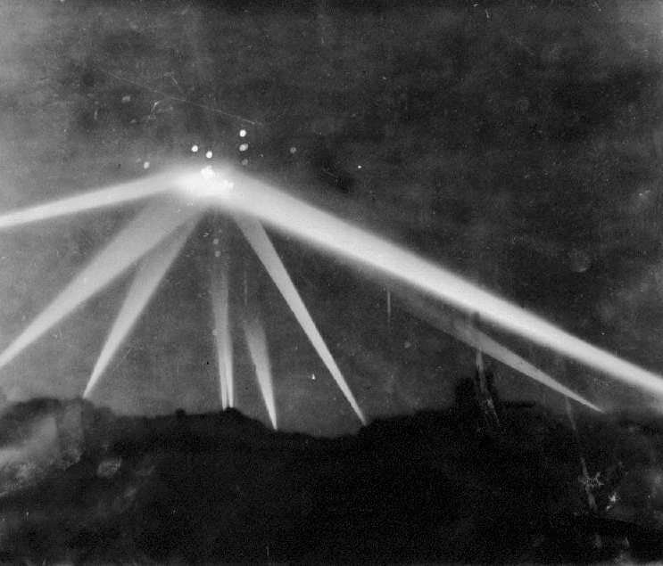 C'est Un Oiseau... C'est Un Avion... Non... C'est Un OVNI ?