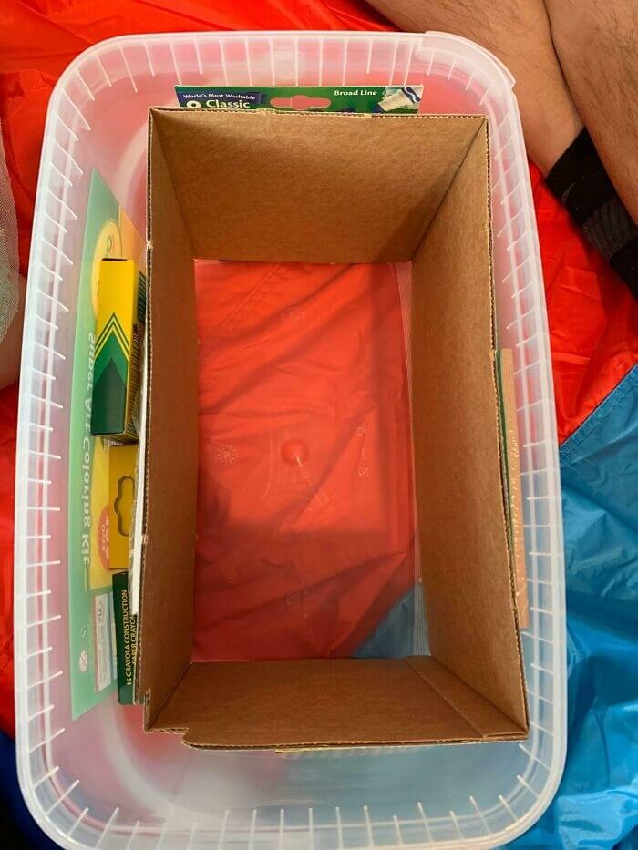 Coloring Kit That Is 90% Empty And Counts Each Piece Of Paper As One Piece In 100 Pieces