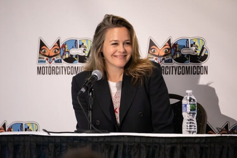 Alicia Silverstone Believes in Bird-Feeding Kids