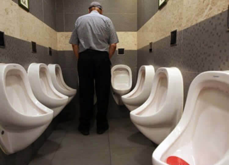 Uncomfortable Toilet Space