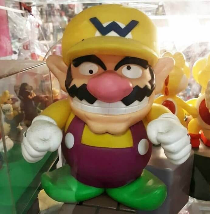 Eyes up Here, Wario