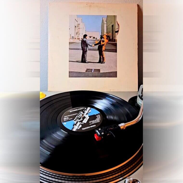 Pink Floyd, Wish You Were Here, 1975, Unrecognizable Former Member Appears And Strange Noises