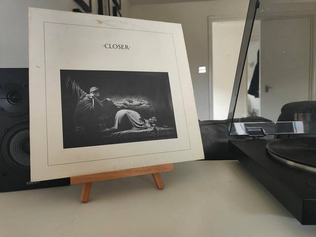 Joy Division, Closer, 1980, Tombstone Imagery And Frontman Passing Before Release