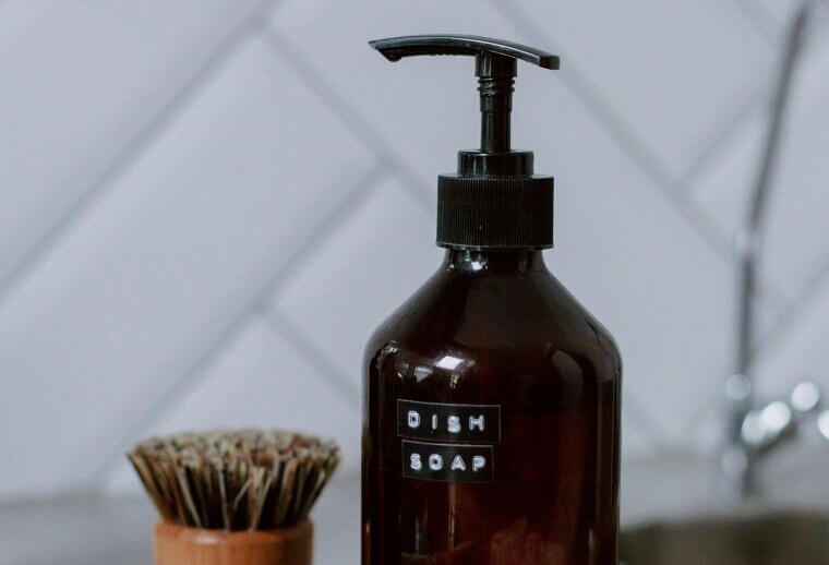 Dish Soap Pre-Treat for Cooking Oil and Makeup