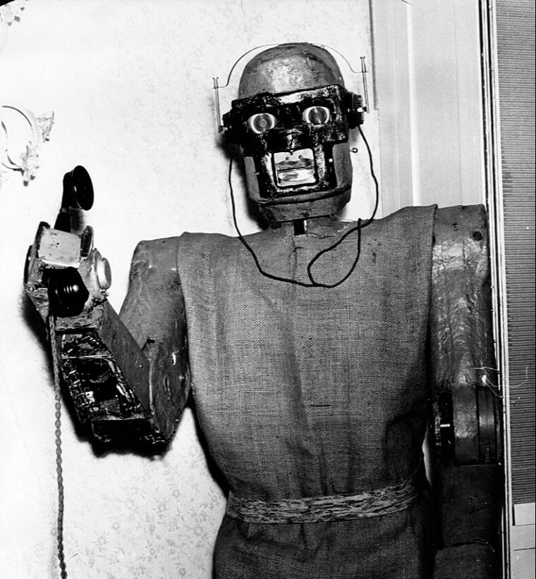 When Everyone Wanted Robots To Be Our Slaves