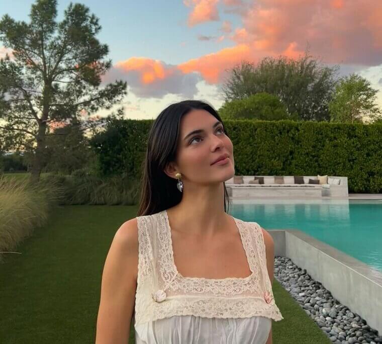 Kendall Jenner Is Really Good At Bird Calls