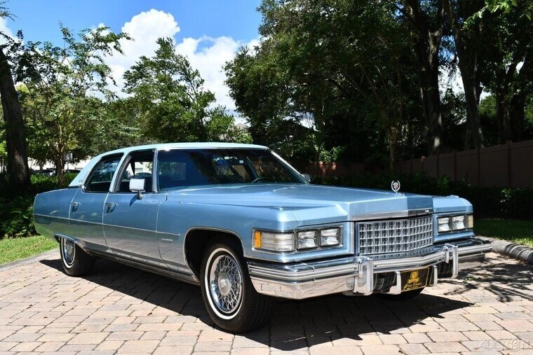 1976 Cadillac Fleetwood - $10,000