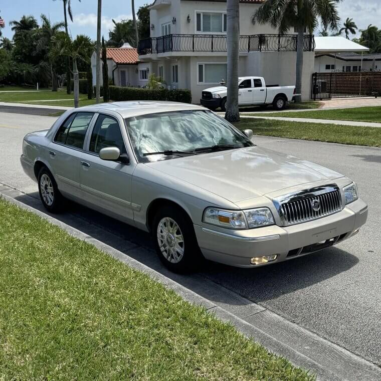 2007 Mercury Grand Marquis - $8,999