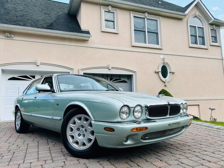 1998 Jaguar XJ8 - $7,500