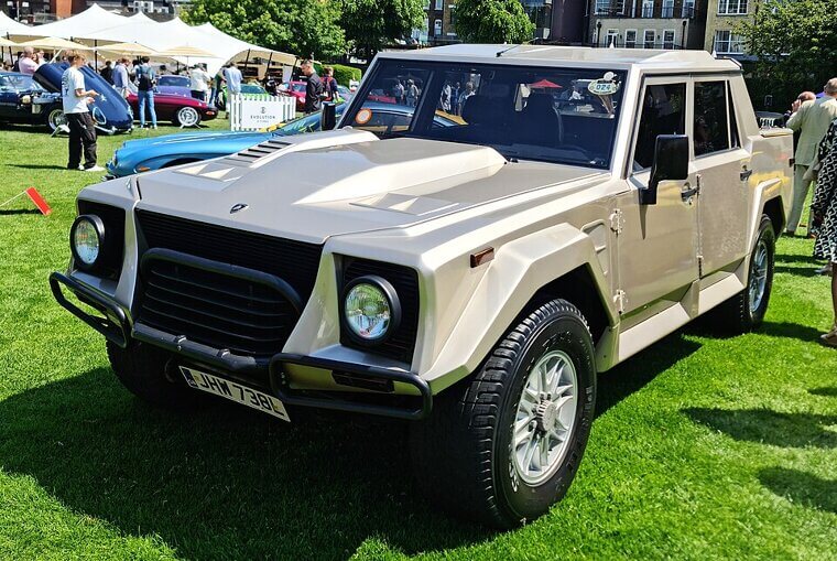 Lamborghini LM002