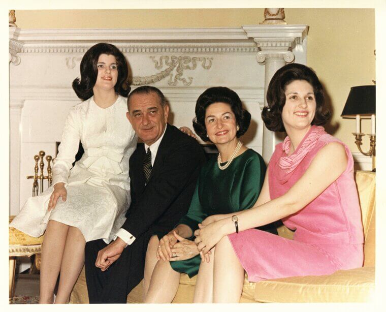 The Johnson Kids’ Wedding Cake Fiasco