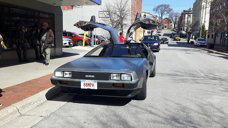 DeLorean DMC-12