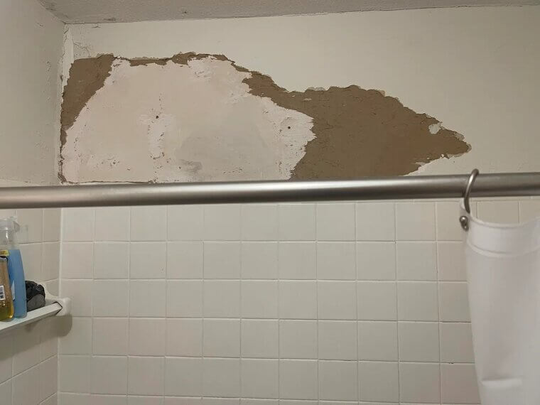 Peeling Paint That Ruins the Room’s Vibe