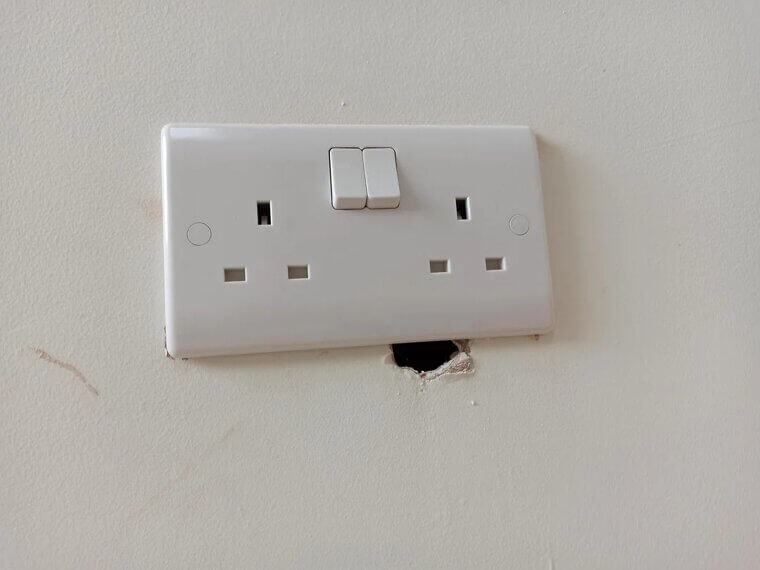 That Outlet That Doesn’t Work
