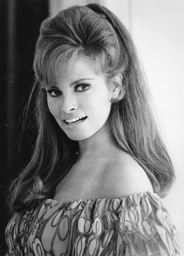 Raquel Welch: The Icon of 1960s Athletic Glamour