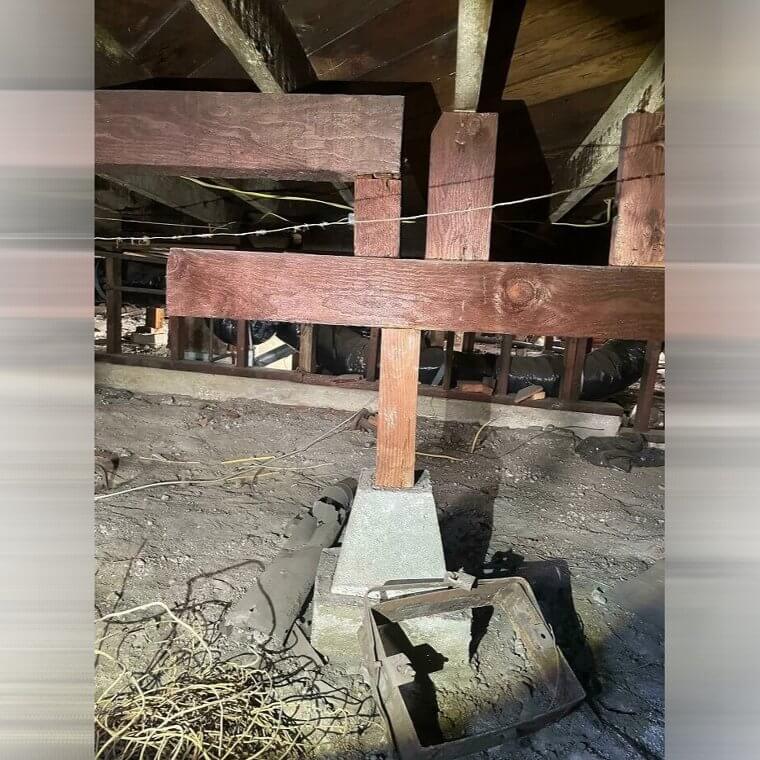 Een op Tetris geïnspireerd huis met stijlen en balken