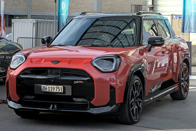 Fake Vents and Carbon Fiber Trim