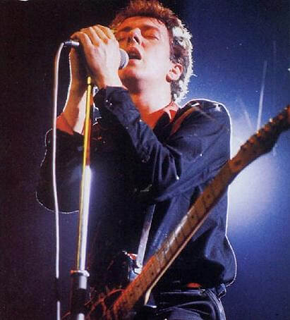 "London Calling" (The Clash, 1979): A Punk Rock Riot Fueled by the Fear of a Flooded River