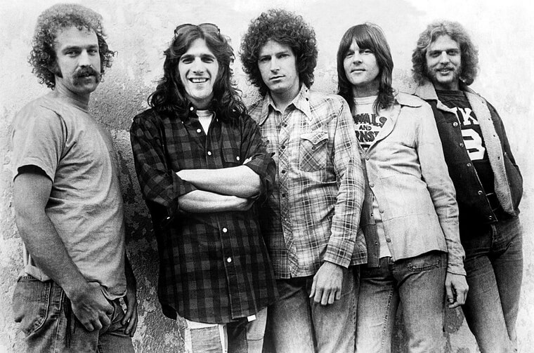 "Hotel California" (The Eagles, 1976): A Haunting Critique of the Toxic American Dream