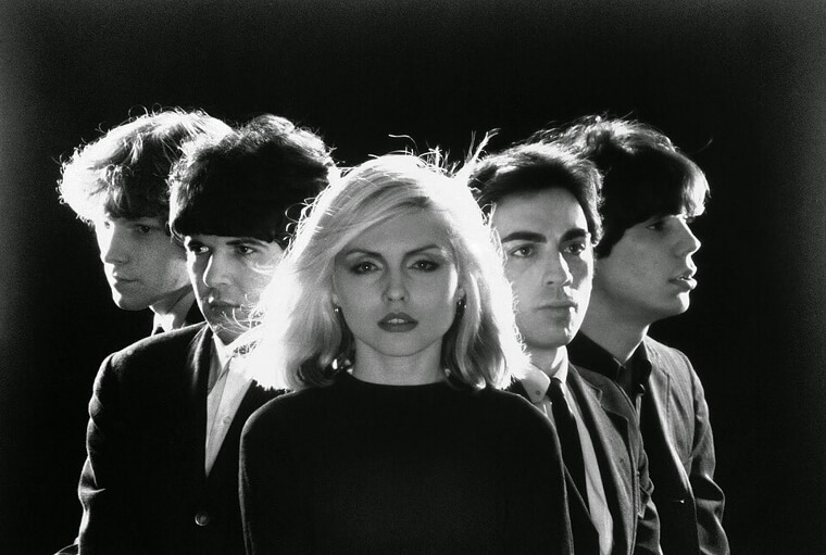 "One Way or Another" (Blondie, 1978): A Bouncy Punk Hit Fliping the Script on a Creepy Stalker