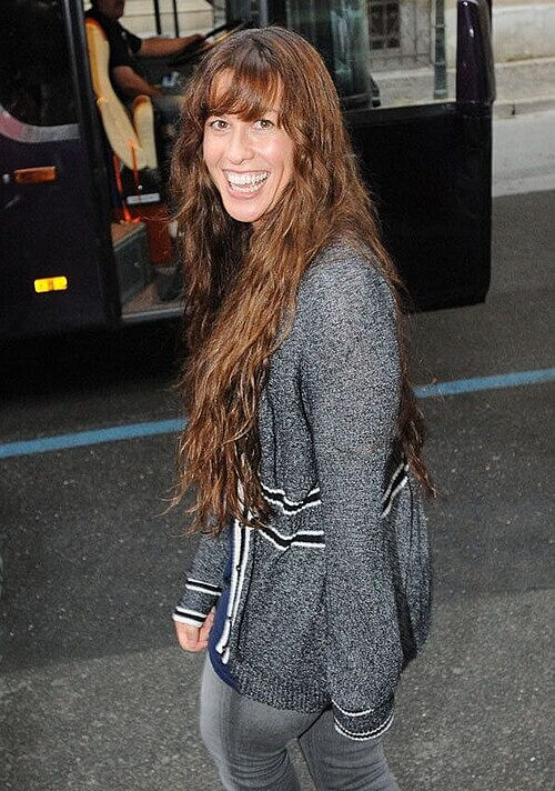 "You Oughta Know" (Alanis Morissette, 1995): A Fiery Send-Off for a Wholesome Sitcom Star