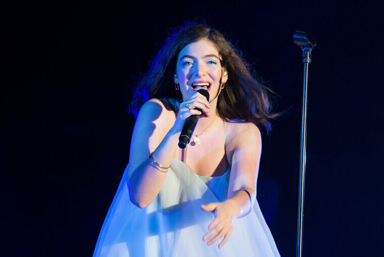 "Royals" (Lorde, 2013): An Anti-Materialism Anthem Sparked by a Baseball Magazine Photo