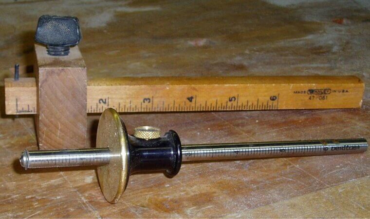 Marking Gauges for Perfect Lines