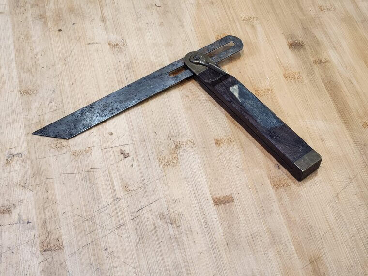 The Bevel Gauge for Angled Cuts