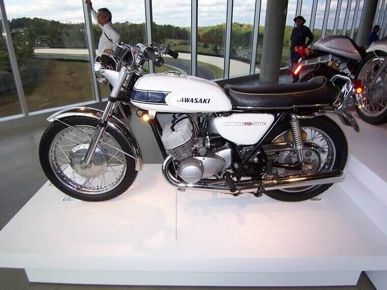 The Kawasaki H1 Mach III That Collectors Treasure