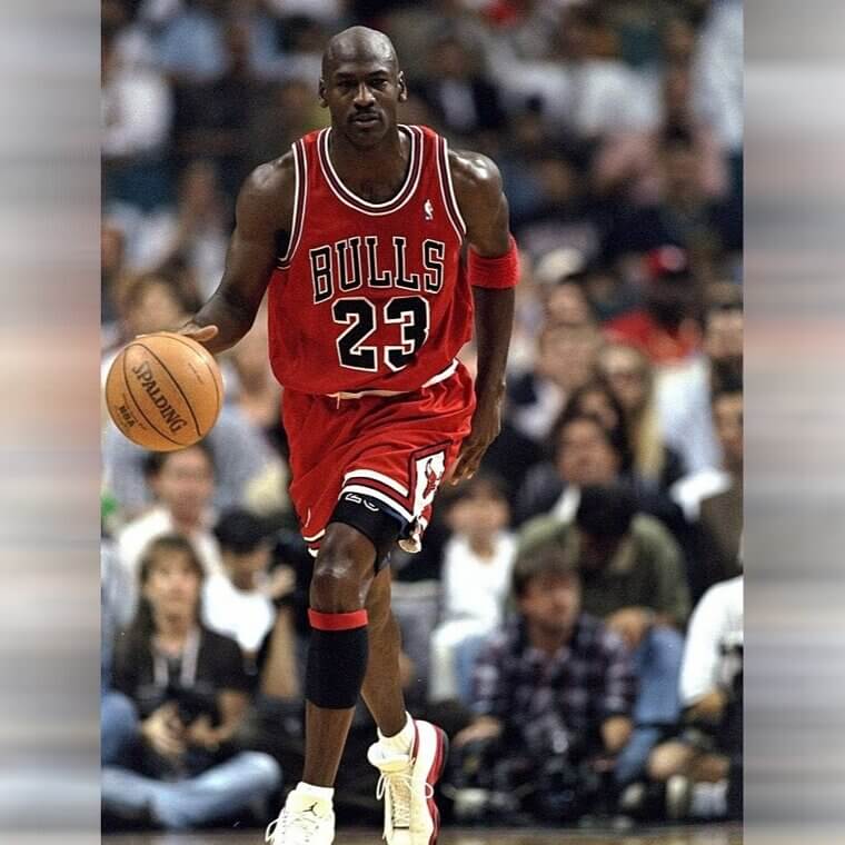 1.マイケル・ジョーダン - 26億ドル