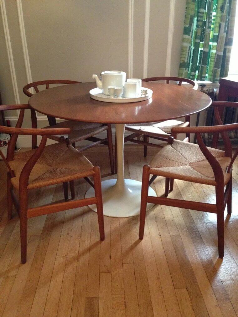 The Knoll "Tulip" Dining Table by Eero Saarinen: $2,000 to $5,000