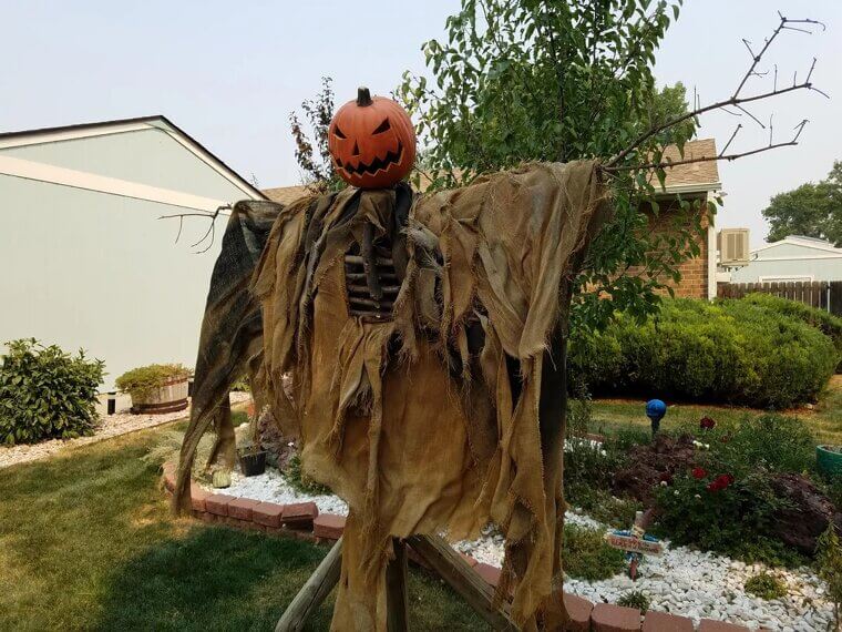 Pumpkin Scarecrow