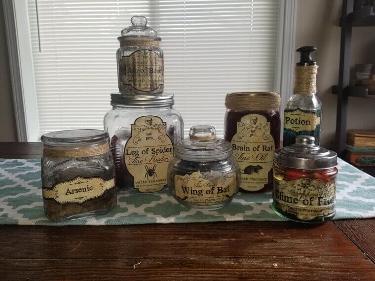 Creepy Halloween Mason Jars