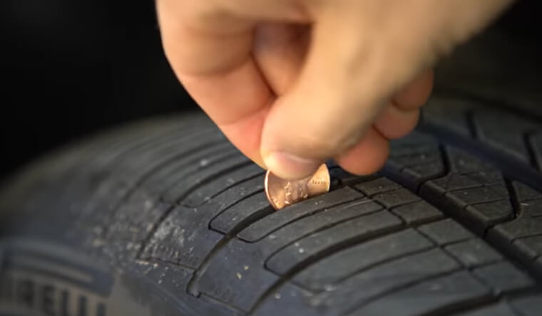 Assure-toi que tes pneus sont en bon état grâce au test du centime