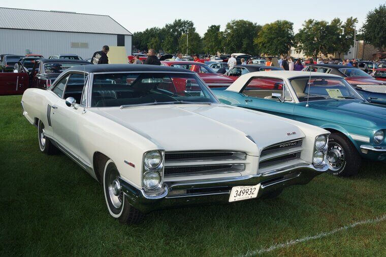 Pontiac 2+2 (1964 – 1967, 1986 – 1987)