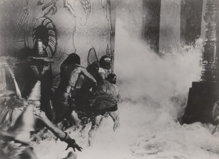 Tres Personas Murieron Durante La Escena De La Inundación En Noah's Ark
