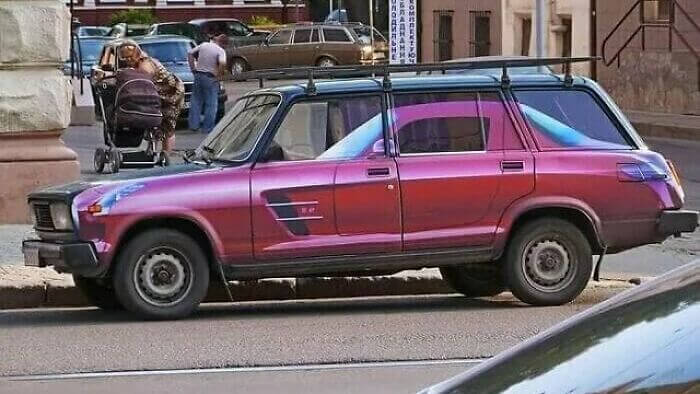 Un break avec le cœur d'une voiture de sport