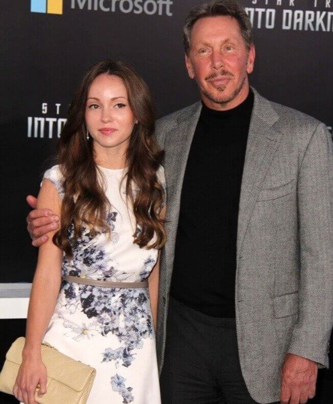 Larry Ellison e Nikita Kahn