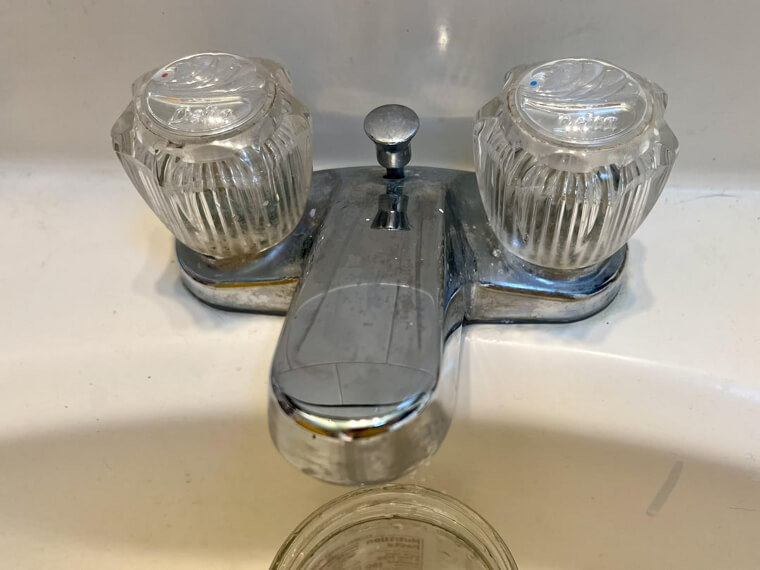 Faucets and Plumbing Fixtures